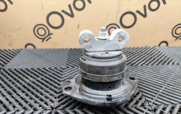 Dodge Challenger Engine mount bracket 21027SG2E
