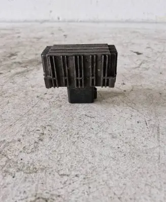 Opel Astra H Glow plug pre-heat relay 55354141 51299018A
