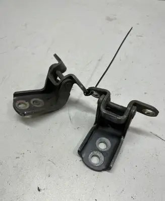 Rear door hinge set