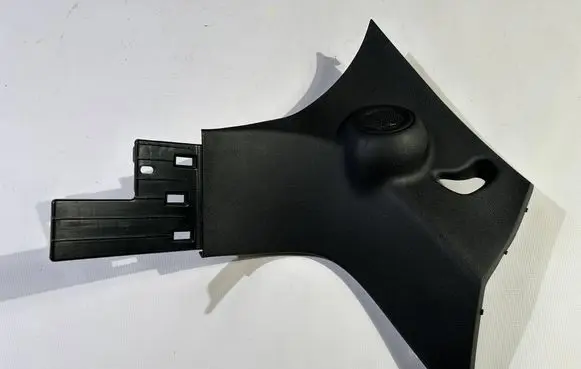 Dodge Durango (D)pillar trim (top) 6df19dx9aa