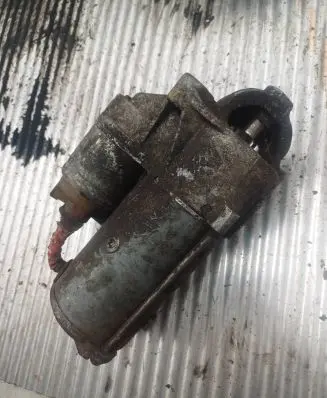 Renault Laguna II Starter motor 8200331251 D7R49 F0077MSB