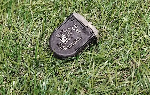 Chevrolet Cruze II Tire pressure sensor 13598773