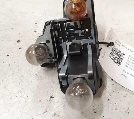 Volvo V40 Tail light bulb cover holder 31299833