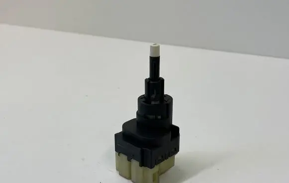 Audi A3 S3 A3 Sportback 8P Brake pedal sensor switch 1K2945511