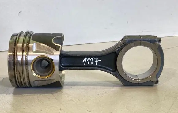 Mercedes-Benz C W204 Piston with connecting rod