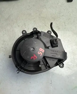 Volkswagen PASSAT B5.5 Heater fan/blower 740221233F 8D1820021