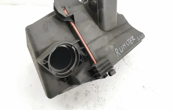 Skoda Roomster (5J) Air filter box 6Q0129601AR