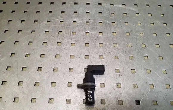 BMW 5 E39 Crankshaft position sensor 2247926 13622247926 259160
