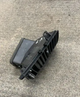 Mercedes-Benz Sprinter W906 Dashboard side air vent grill/cover trim A9068301854