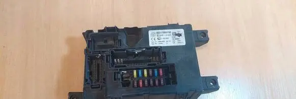 Fiat Grande Punto Central body control module 00517986150 28106881 97R1010040