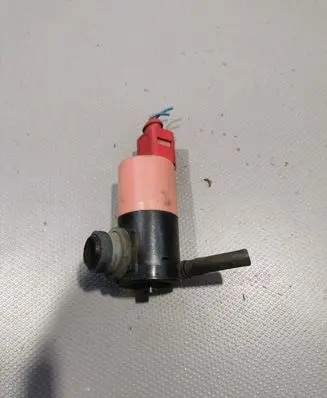 Toyota Yaris Windscreen/windshield washer pump 30358