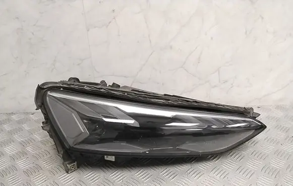 Audi E-tron GT Headlight/headlamp 4J3941036