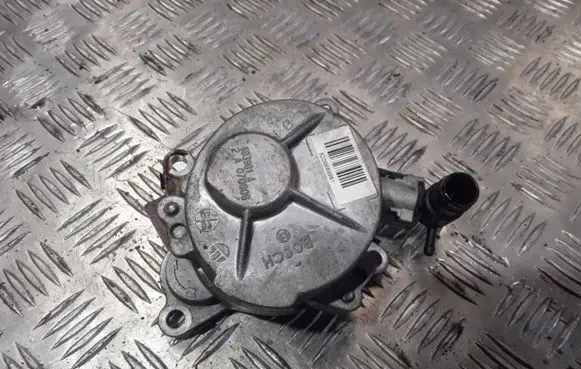 Renault Scenic II - Grand scenic II Vacuum pump 8200683981