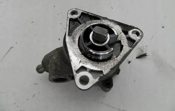 Alfa Romeo 147 Vacuum pump 