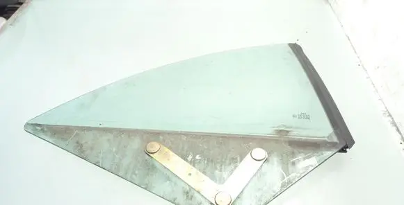Rear vent window glass