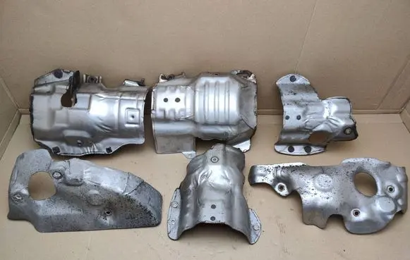 Mazda CX-9 Exhaust heat shield