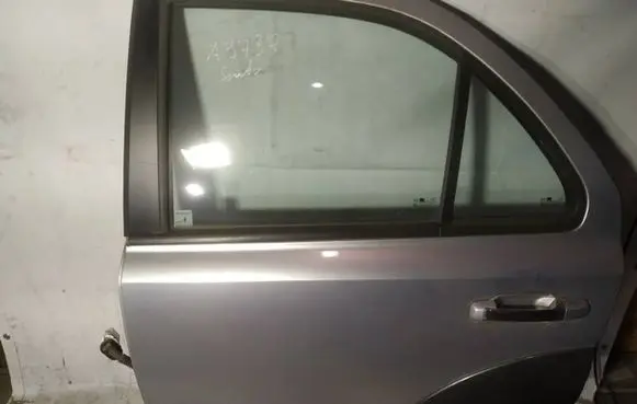 KIA Sorento Rear door pilkos