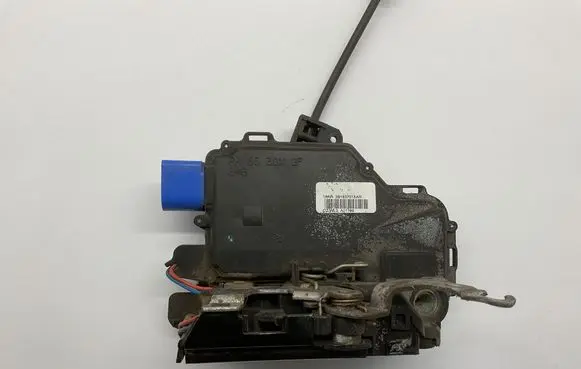 Skoda Roomster (5J) Front door lock 3B1837015AR A6630GG CZWL3A01199