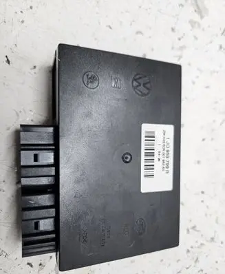 Volkswagen PASSAT B5 Comfort/convenience module 1J0959799R