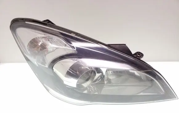 KIA Ceed Headlight/headlamp 921021H