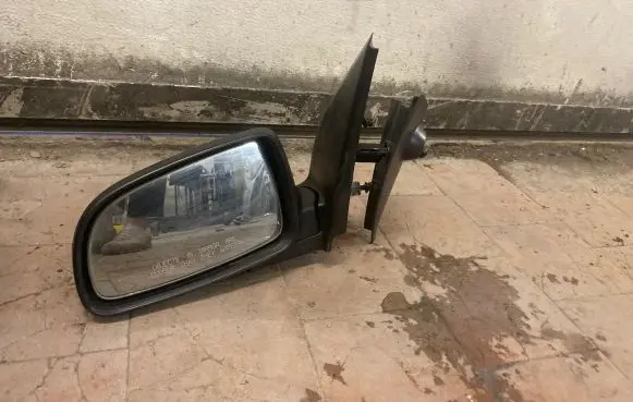 Chevrolet Aveo Manual wing mirror 