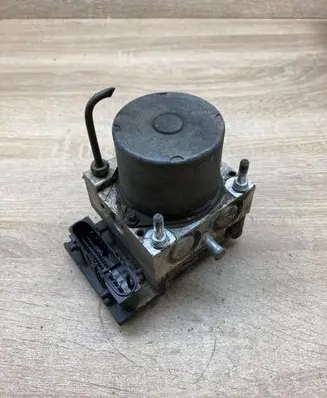 Nissan Primera ABS Pump 47660AV726 0265231318 0265800334