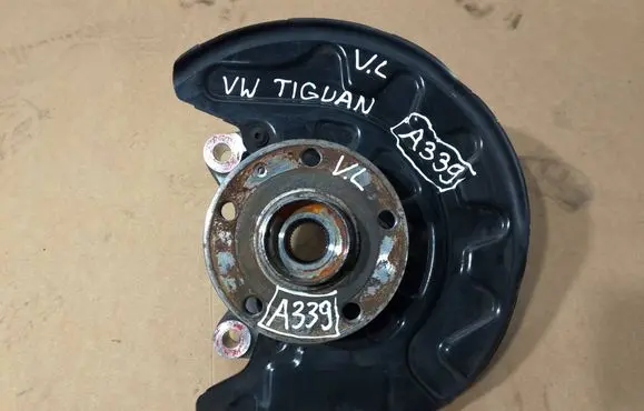 Volkswagen Tiguan Front wheel hub spindle knuckle 5WA407257A