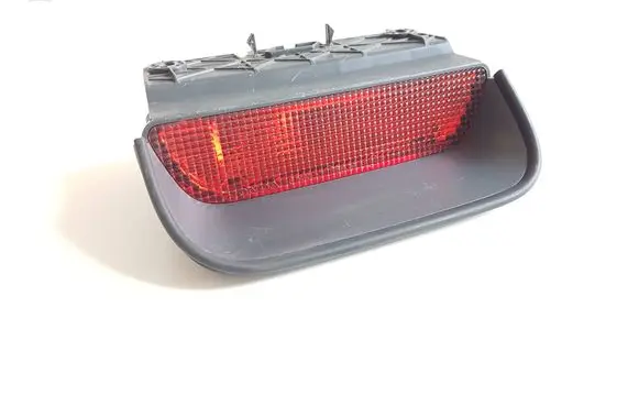 Honda CR-V Third/center stoplight P6939