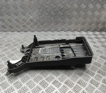Skoda Kodiaq Battery box tray 5QF915331C 5QF915321C