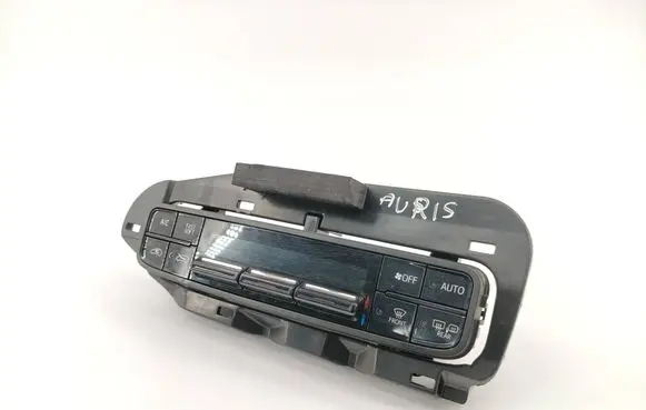 Toyota Auris E180 Climate control unit 5546802040