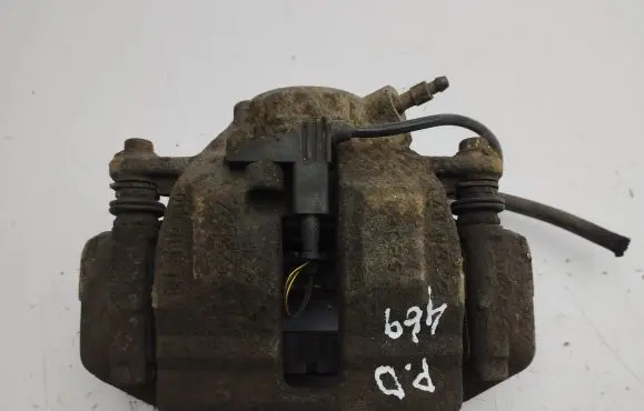 Mercedes-Benz C W203 Front brake caliper