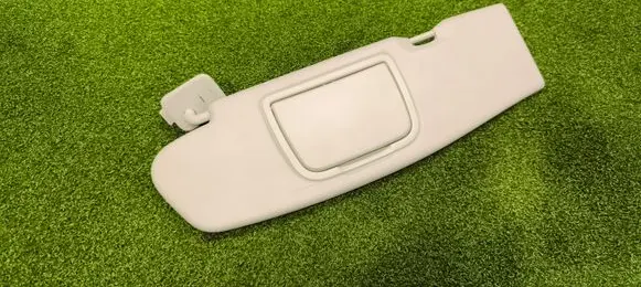 Sun visor