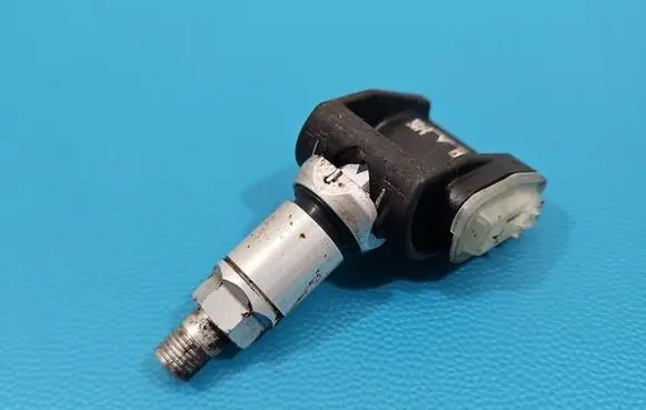 BMW iX3 G08 Tire pressure sensor 10R050113548 IMPRK1520595