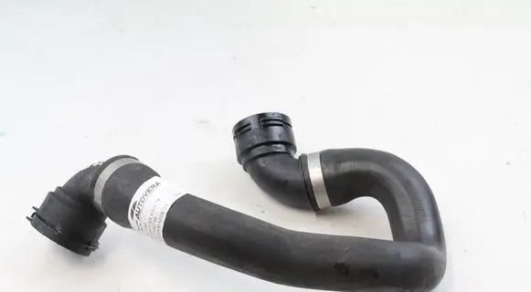 Engine coolant pipe/hose