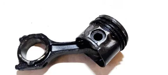 Ford Fiesta Piston with connecting rod