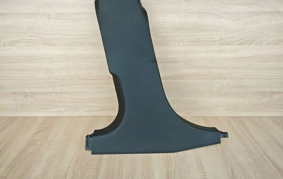 BMW 4 G22 G23 G24 G26 (B) pillar trim (bottom) 7490759