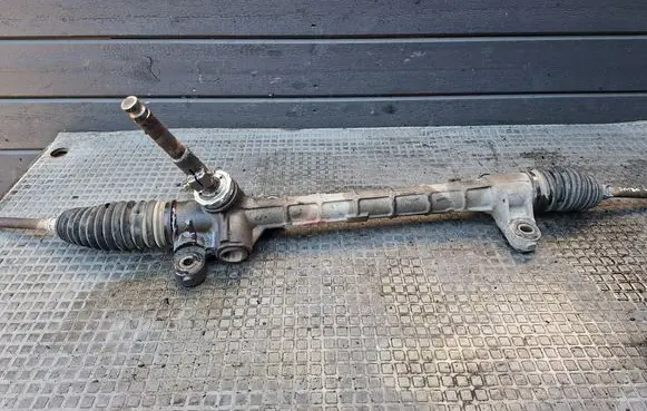 Toyota Prius (NHW20) Steering rack 