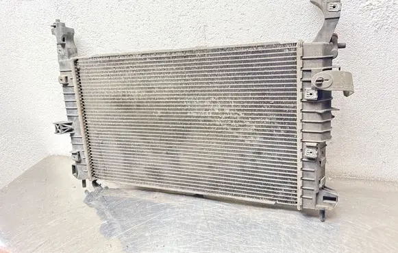 Opel Meriva A Coolant radiator 52495107