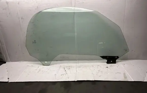 BMW Z4 E85 E86 Front door window glass four-door 43R000262 E000249