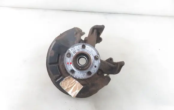 Volkswagen Polo IV 9N3 Front wheel hub spindle knuckle
