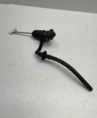 Audi A4 S4 B7 8E 8H Clutch master cylinder 8E1721401AJ