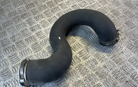 Intercooler hose/pipe