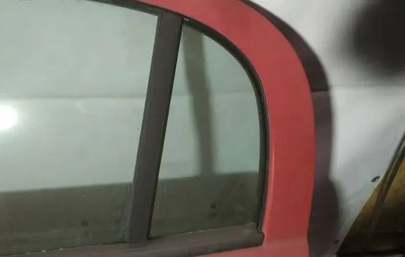 Opel Astra G Rear vent window glass as2
