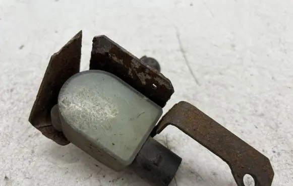 Audi A6 S6 C6 4F Front height sensor lever 