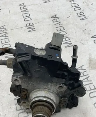 Mercedes-Benz E W212 Fuel injection high pressure pump A6510700101