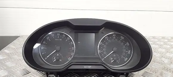 Speedometer (instrument cluster)