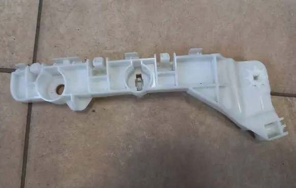 Mitsubishi Eclipse Cross Front bumper mounting bracket 6400G659