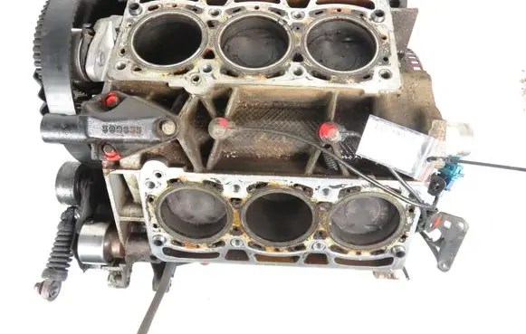 Peugeot 407 Engine block XFV