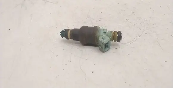 BMW 5 E39 Fuel injector 0280150415