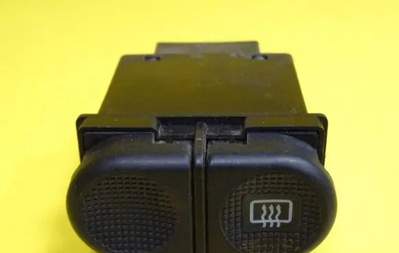 Windscreen/window heater switch